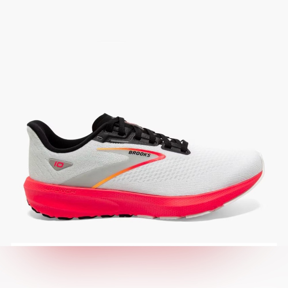 Brooks Launch 10 Size 7.5 woman’s